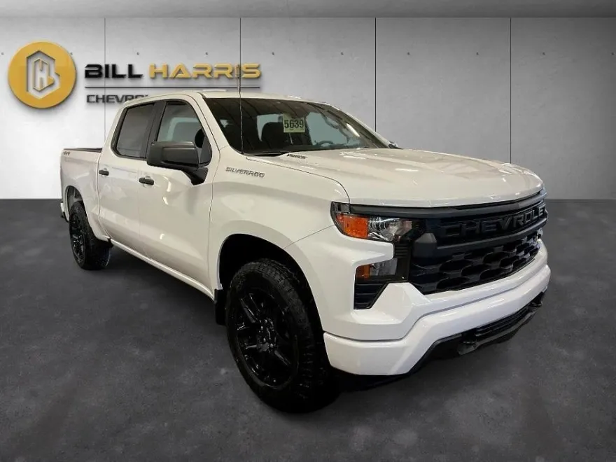 2026 Chevrolet Silverado Custom photo 1
