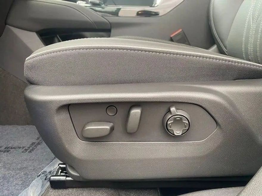 2025 Buick Envision Avenir photo 12