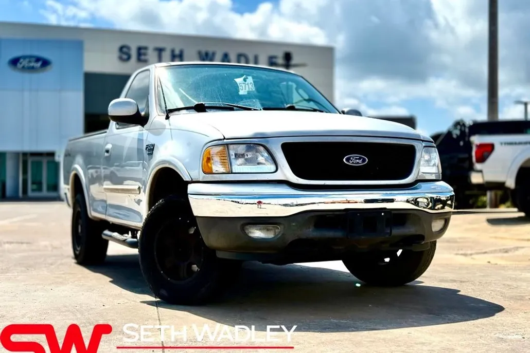 2003 Ford F-150 XLT photo 1
