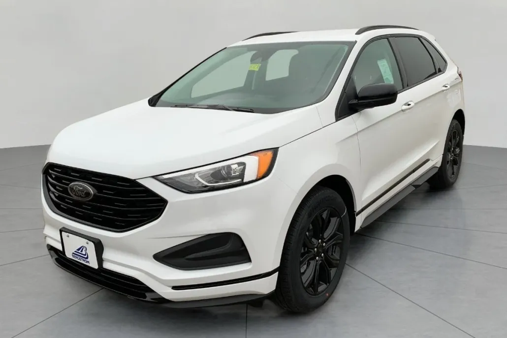 2024 Ford Edge SE photo 1