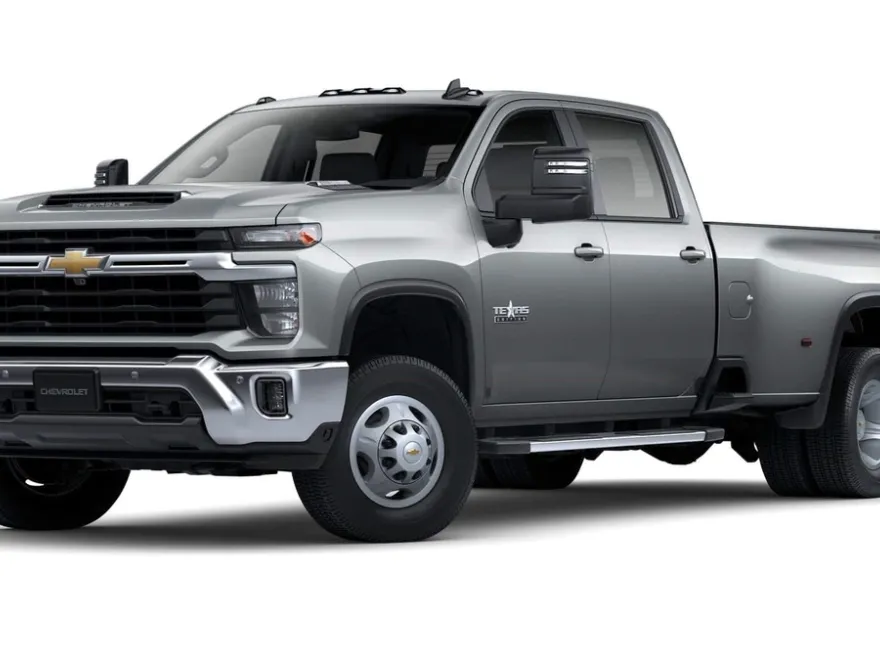 2025 Chevrolet Silverado 3500HD LT photo 1