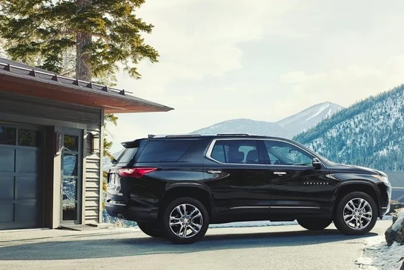 2021 Chevrolet Traverse Premier photo 1