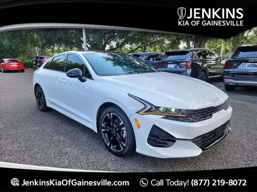 2024 Kia K5 GT-Line photo 1