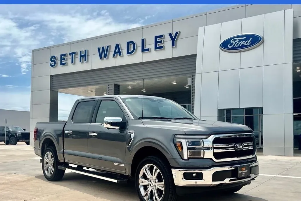 2025 Ford F-150 Lariat photo 1