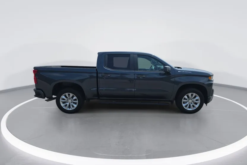 2021 Chevrolet Silverado 1500 Custom photo 1