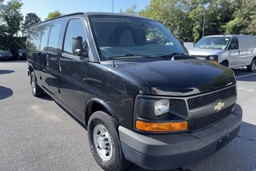 2014 Chevrolet Express 3500 Van photo 1