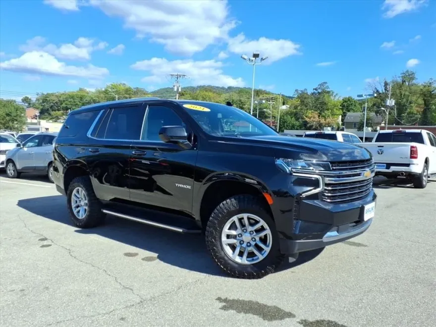 2021 Chevrolet Tahoe LT photo 1