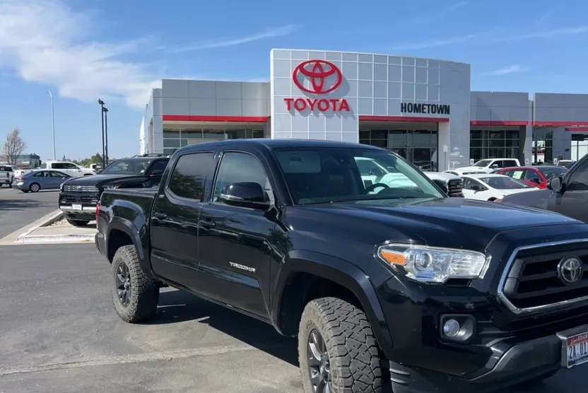 2020 Toyota Tacoma SR5 V6 photo 1