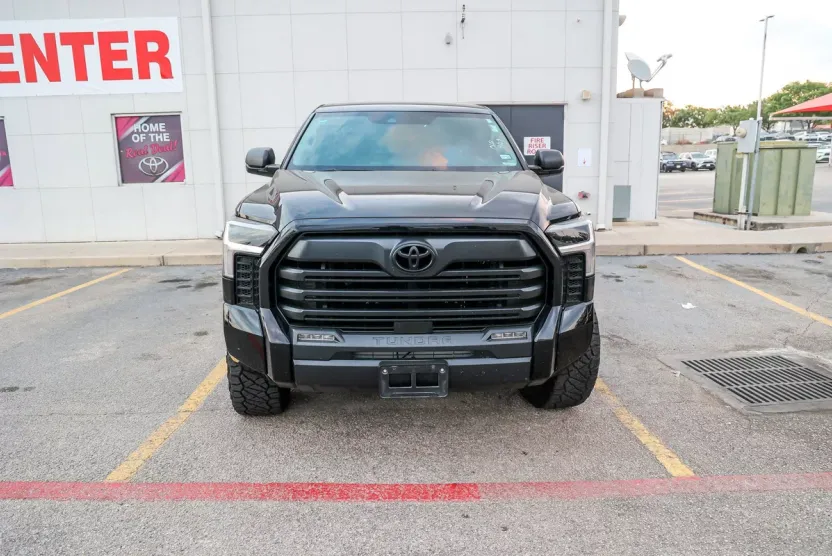 2024 Toyota Tundra SR5 photo 1