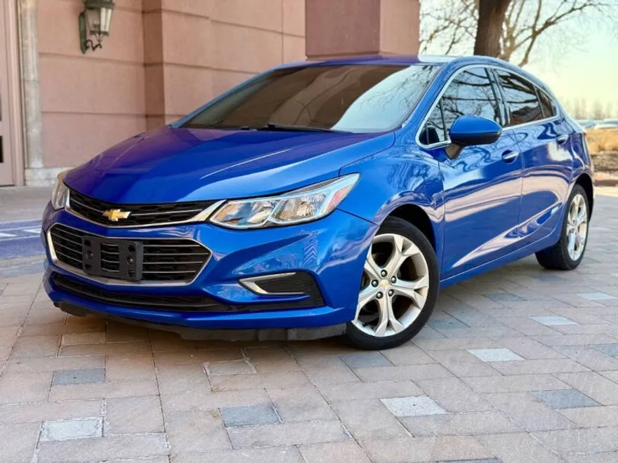 2018 Chevrolet Cruze Premier photo 1