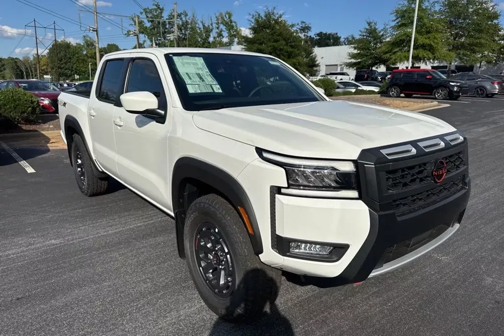2025 Nissan Frontier PRO-4X photo 1