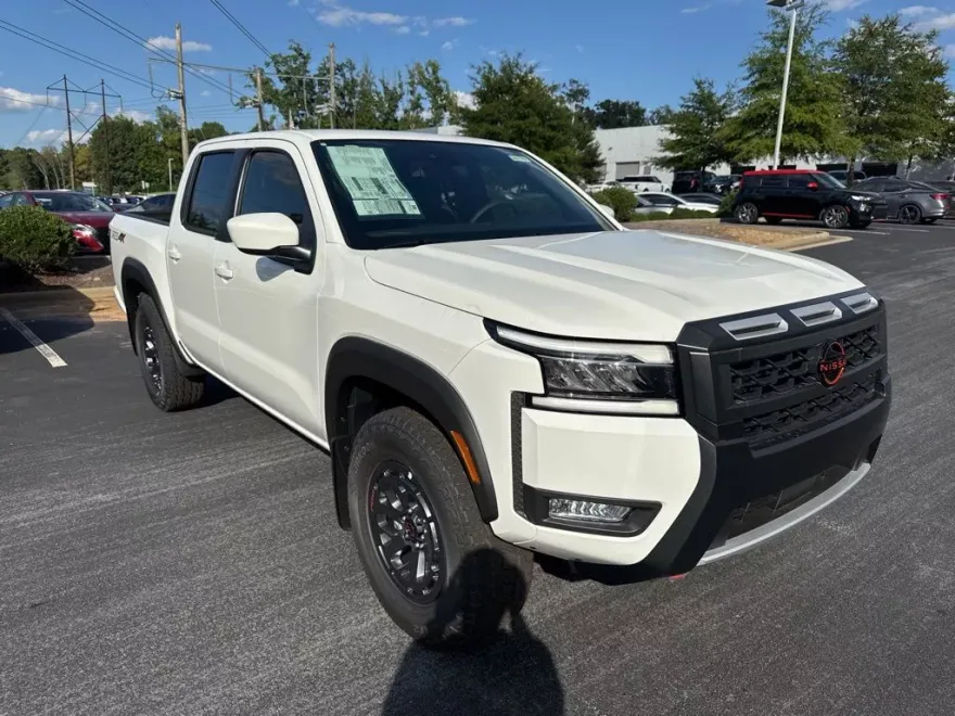 2025 Nissan Frontier PRO-4X photo 1