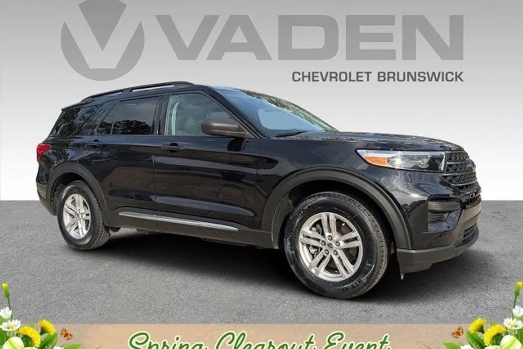 2022 Ford Explorer XLT photo 1
