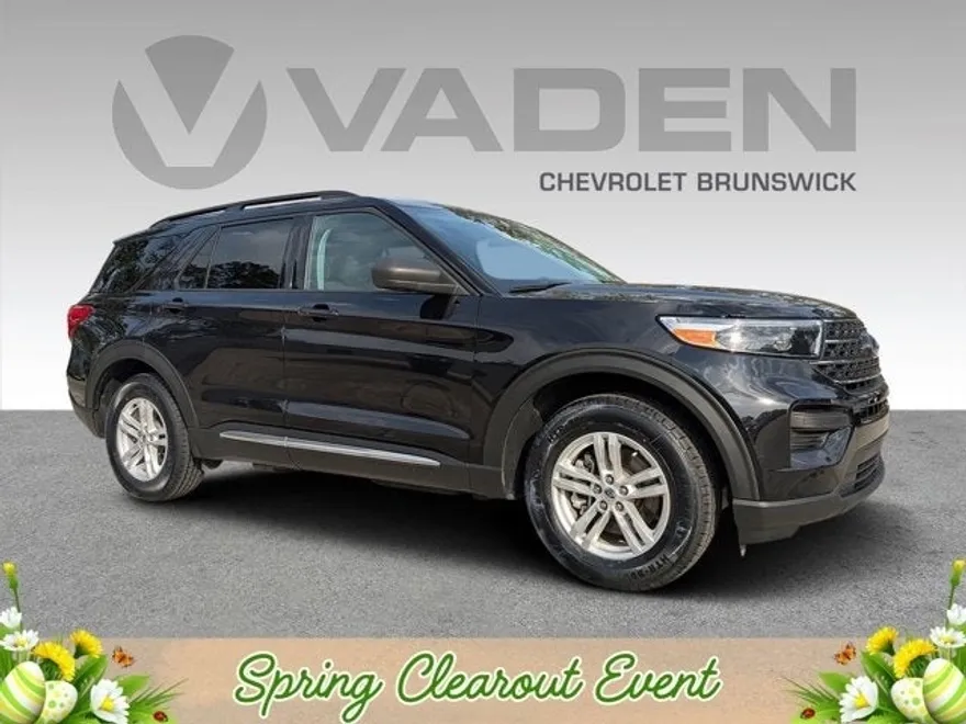 2022 Ford Explorer XLT photo 1