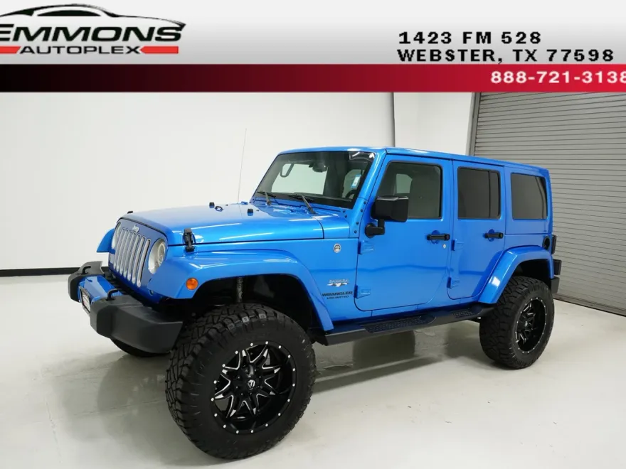 2016 Jeep Wrangler Unlimited Sahara photo 1
