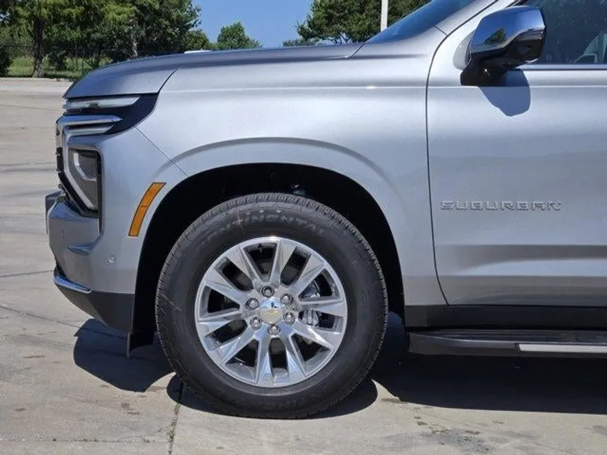 2025 Chevrolet Suburban Premier photo 1