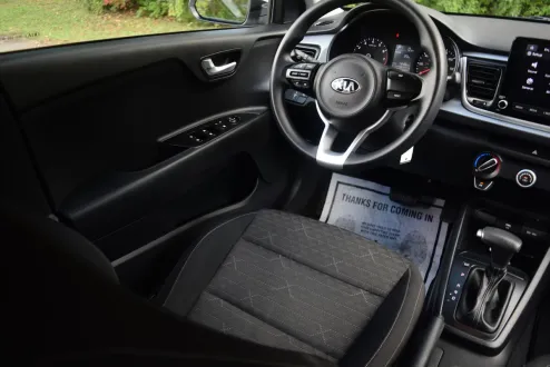 2021 Kia Rio LX photo 2