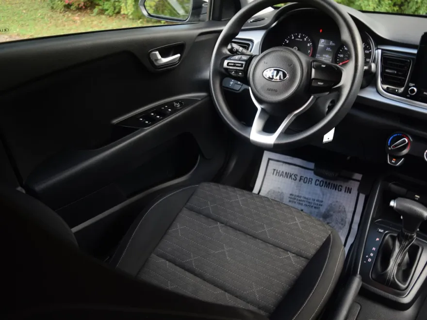 2021 Kia Rio LX photo 2