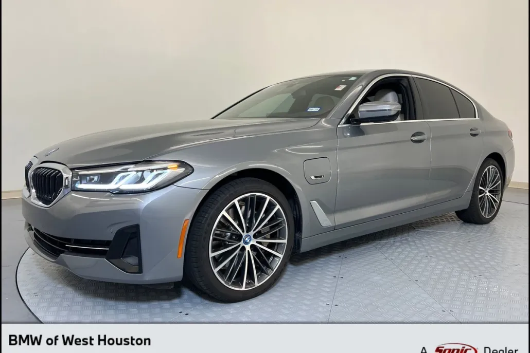 2023 Bmw 530e 5-Series photo 1