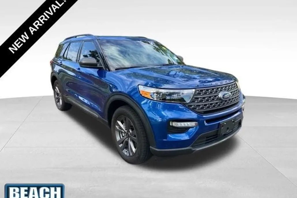 2021 Ford Explorer XLT photo 1