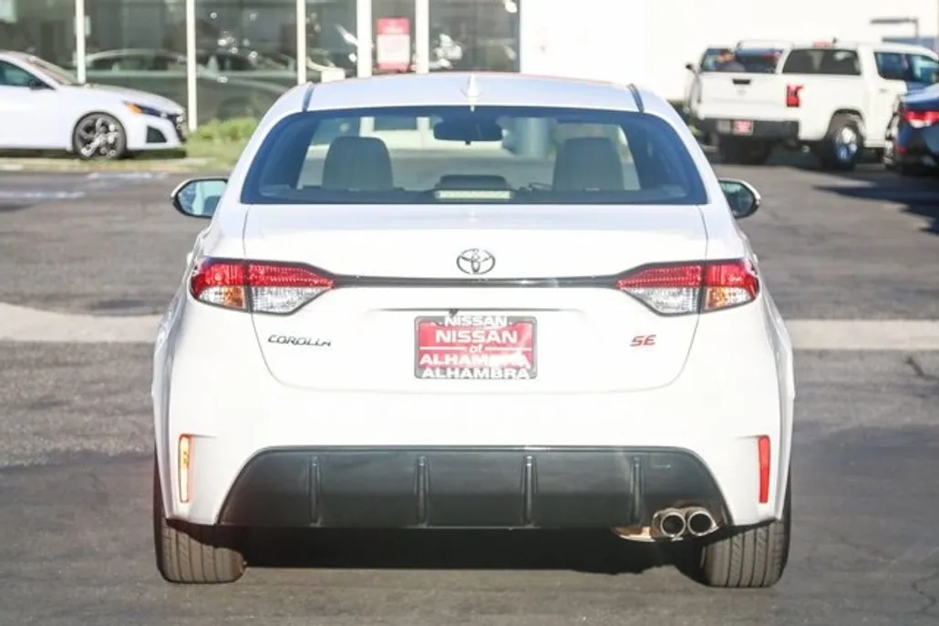 2024 Toyota Corolla SE Premium photo 1