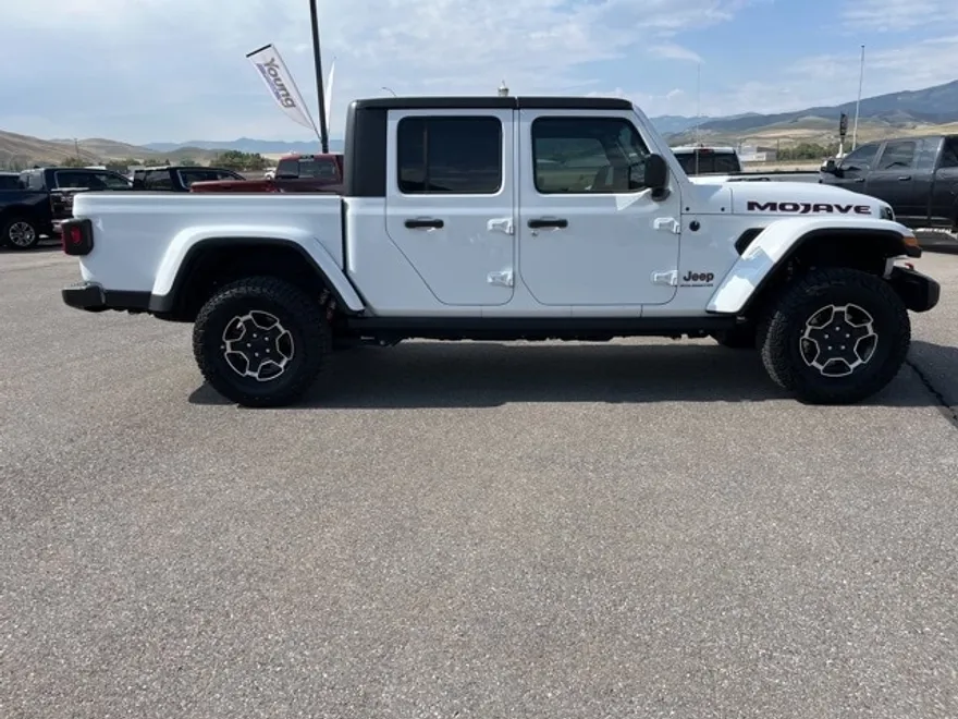 2023 Jeep Gladiator Mojave photo 1
