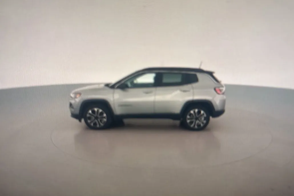 2023 Jeep Compass Limited photo 1