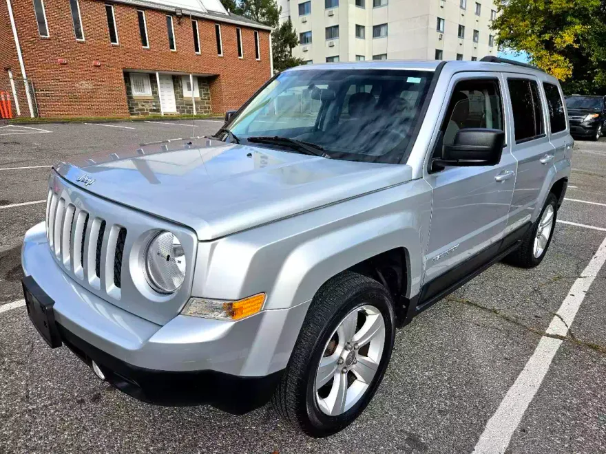 2013 Jeep Patriot Latitude photo 1