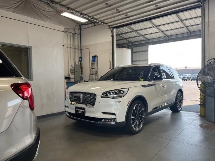 2020 Lincoln Aviator Reserve photo 1
