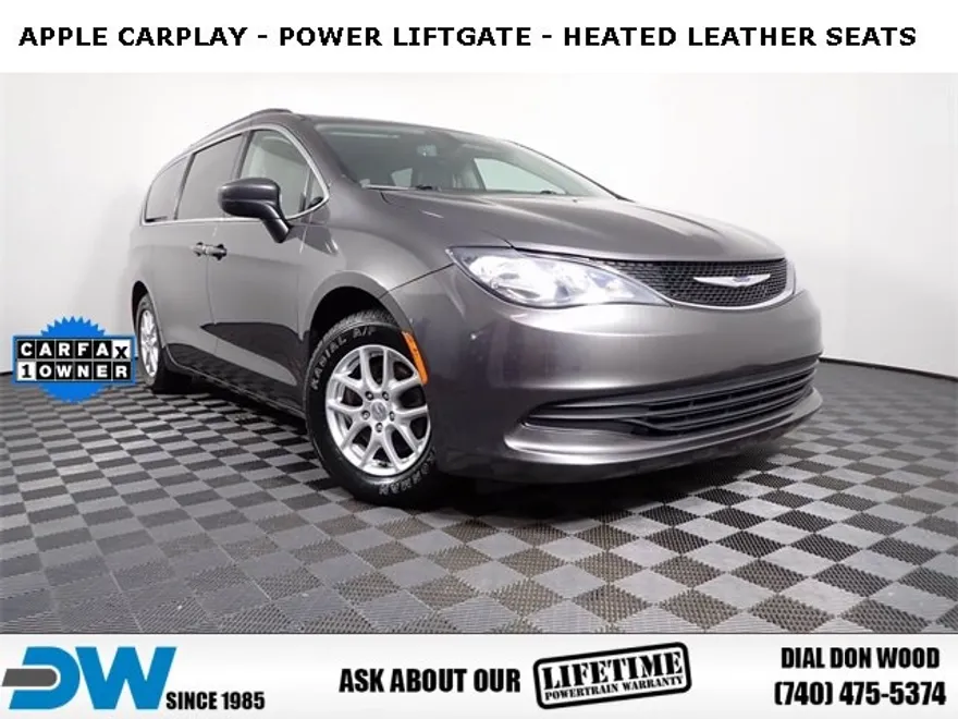 2020 Chrysler Voyager LXi photo 1