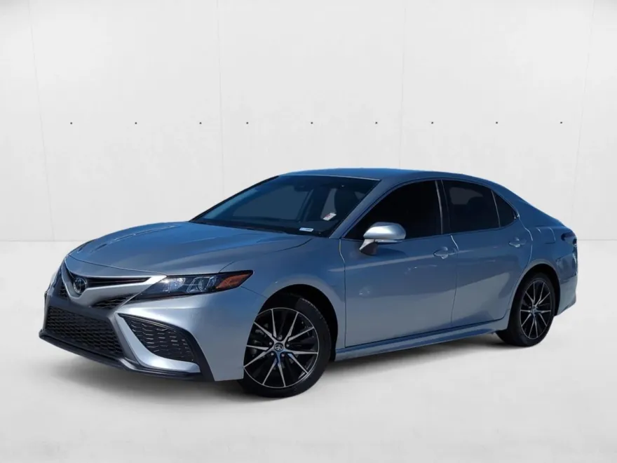 2023 Toyota Camry SE photo 1