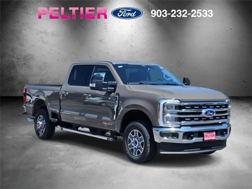 2026 Ford F-250 Lariat photo 1