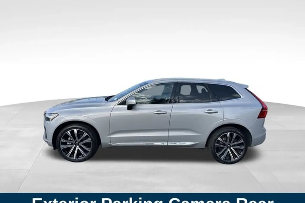 2023 Volvo XC60 B5 Ultimate photo 1