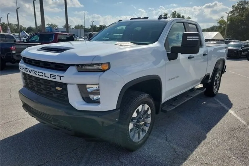 2022 Chevrolet Silverado 2500HD Custom photo 1