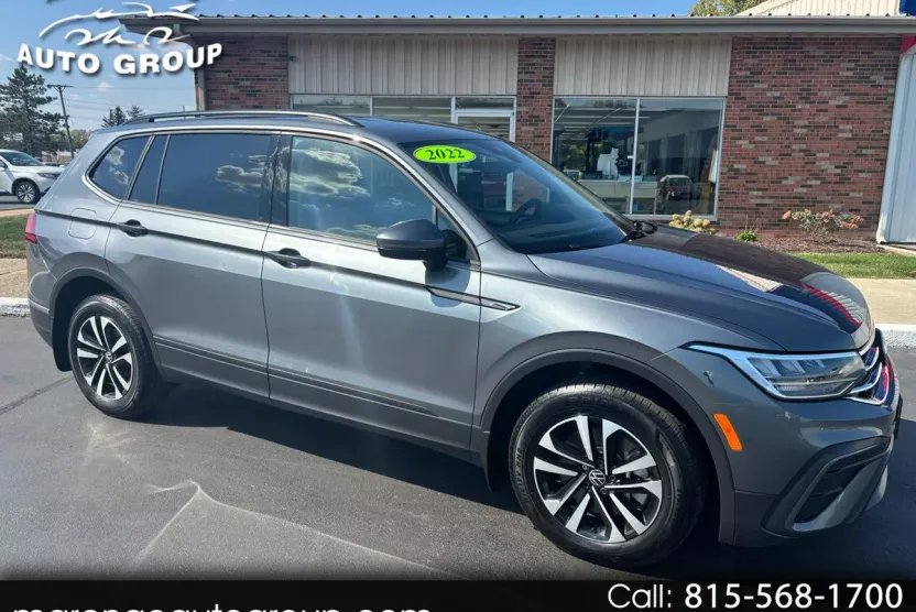 2022 Volkswagen Tiguan S photo 1