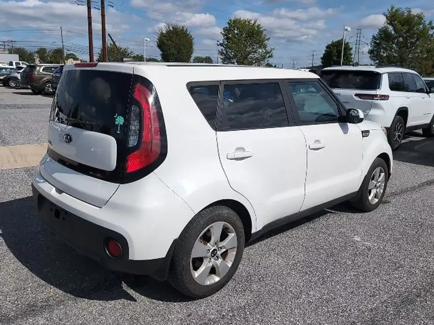 2018 Kia Soul Base photo 1