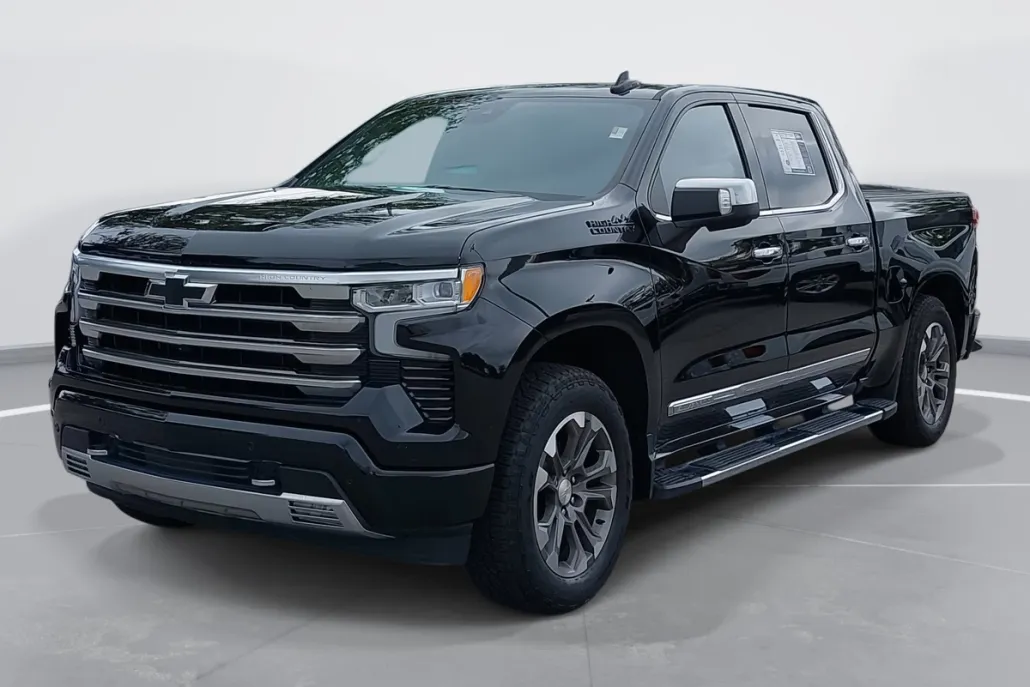 2024 Chevrolet Silverado 1500 High Country photo 1