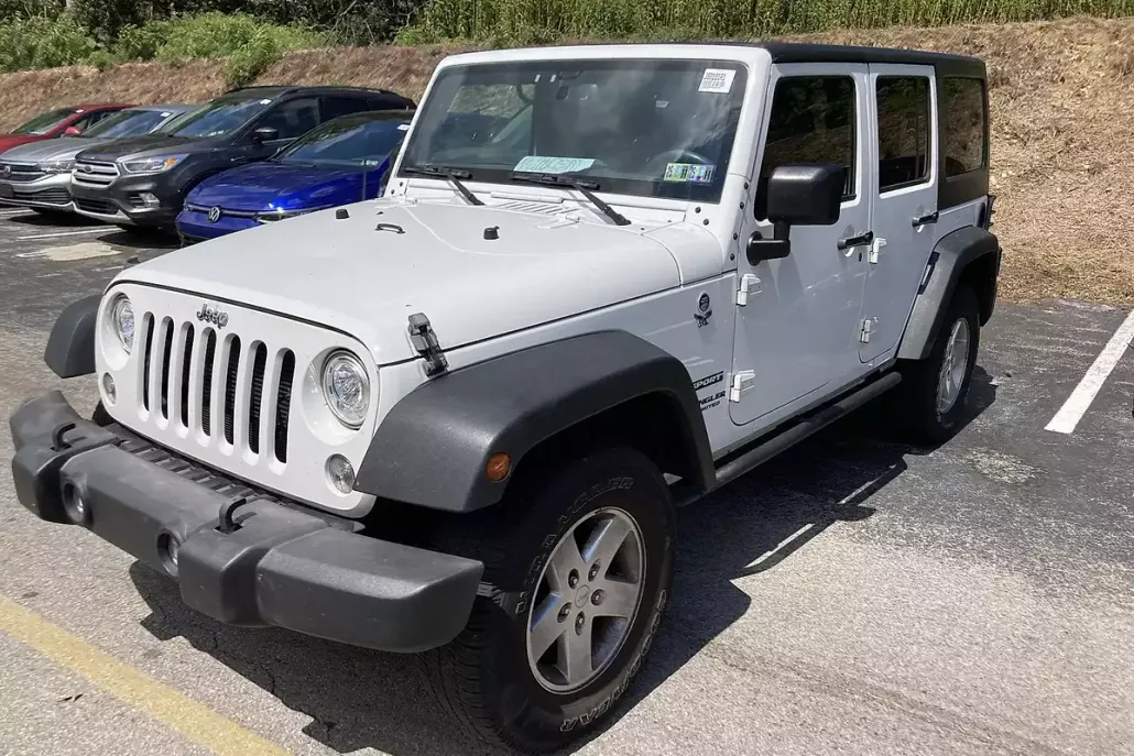 2017 Jeep Wrangler Unlimited Sport photo 1