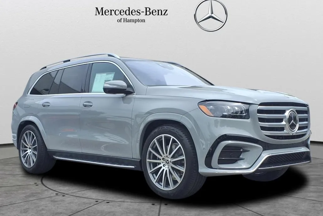 2025 Mercedes Benz GLS 450 4MATIC photo 1