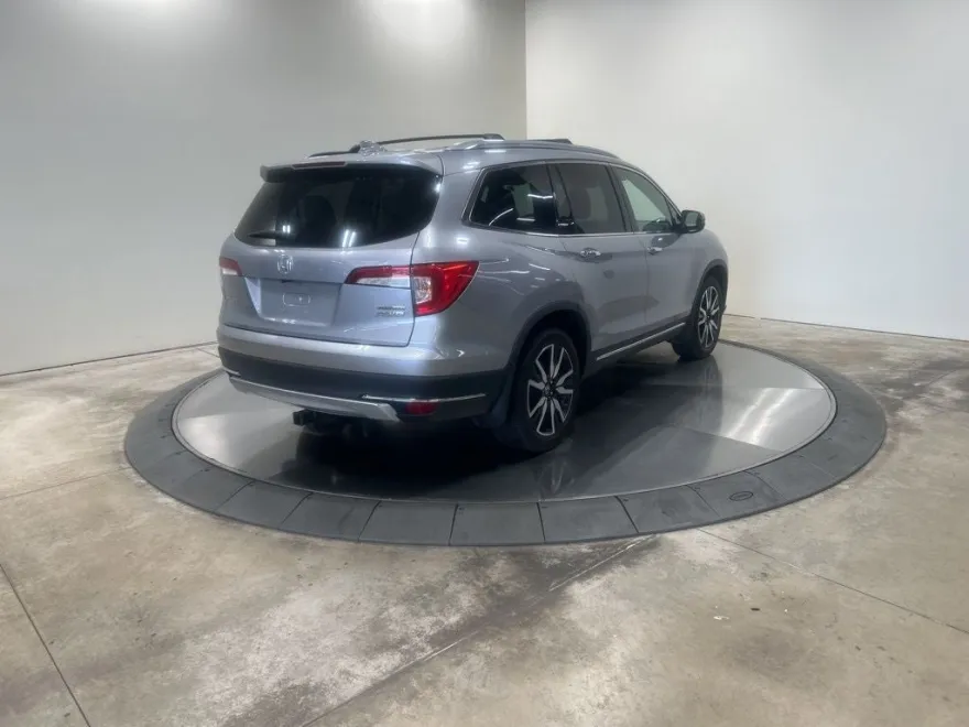 2019 Honda Pilot Touring photo 1