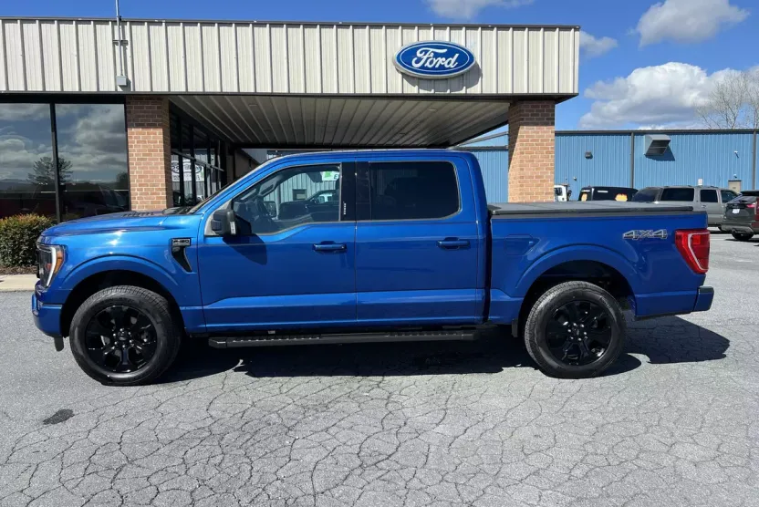 2022 Ford F-150 XLT photo 1
