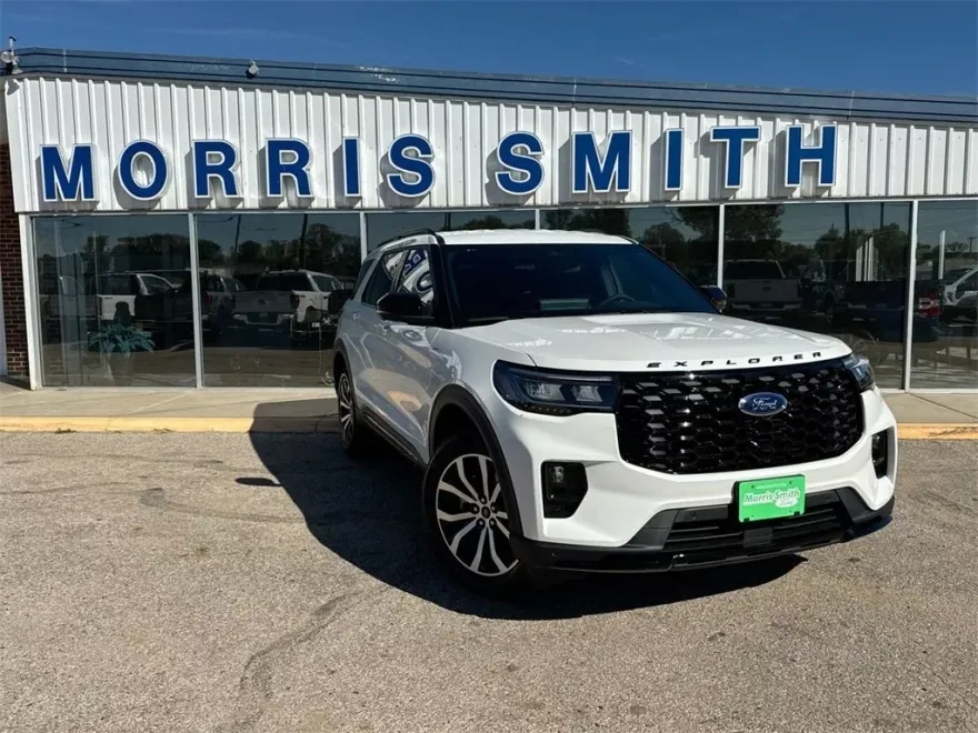 2025 Ford Explorer ST-Line photo 1