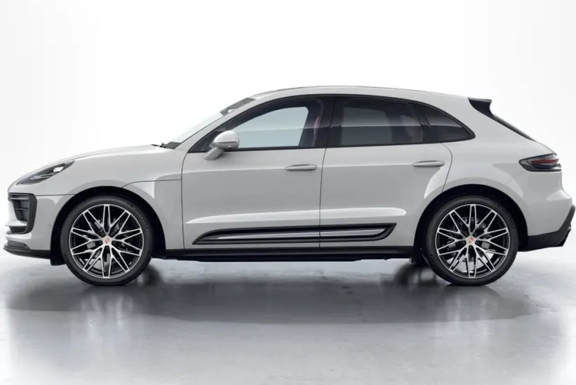 2026 Porsche Macan T photo 1