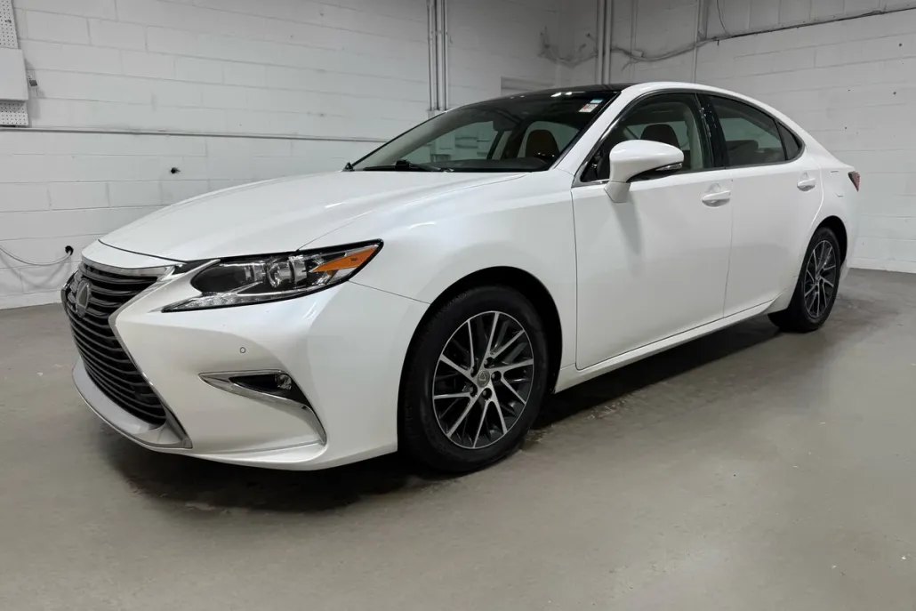 2018 Lexus ES 350 Luxury photo 1