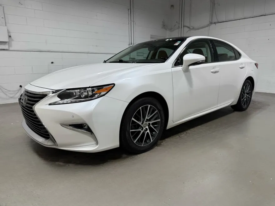 2018 Lexus ES 350 Luxury photo 1