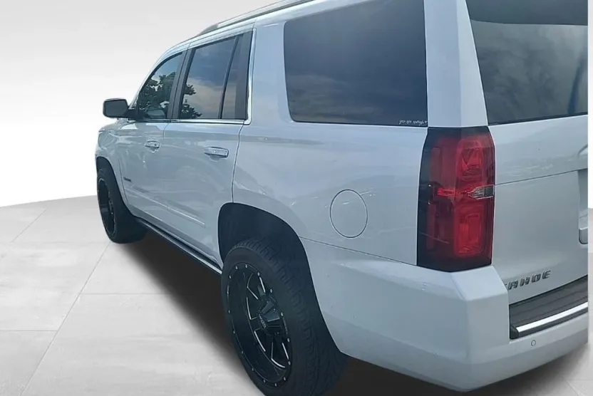 2017 Chevrolet Tahoe Premier photo 1