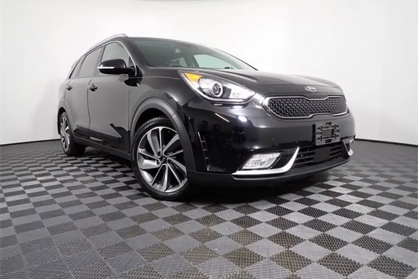 2017 Kia Niro Touring photo 1