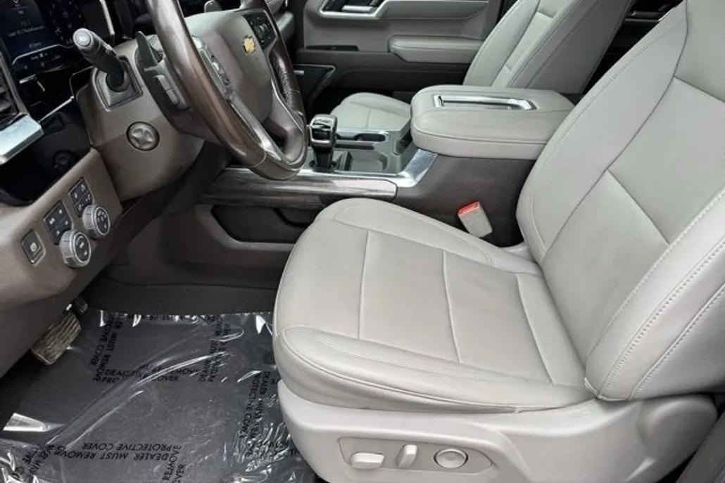 2022 Chevrolet Silverado 1500 LTZ photo 1