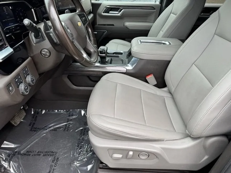 2022 Chevrolet Silverado 1500 LTZ photo 1