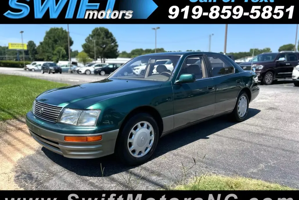 1997 Lexus LS 400 Luxury photo 1